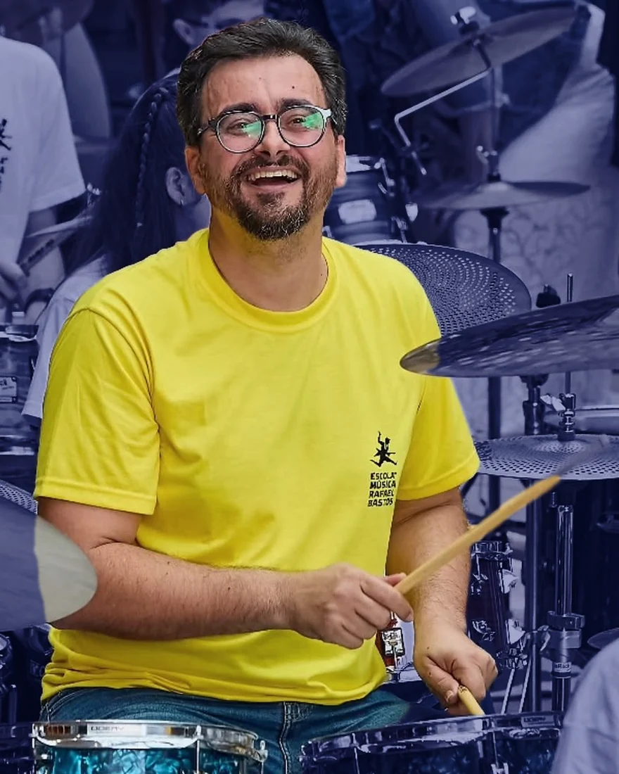 Rafael Bastos, da Escola de Música Rafael Bastos, em Florianópolis